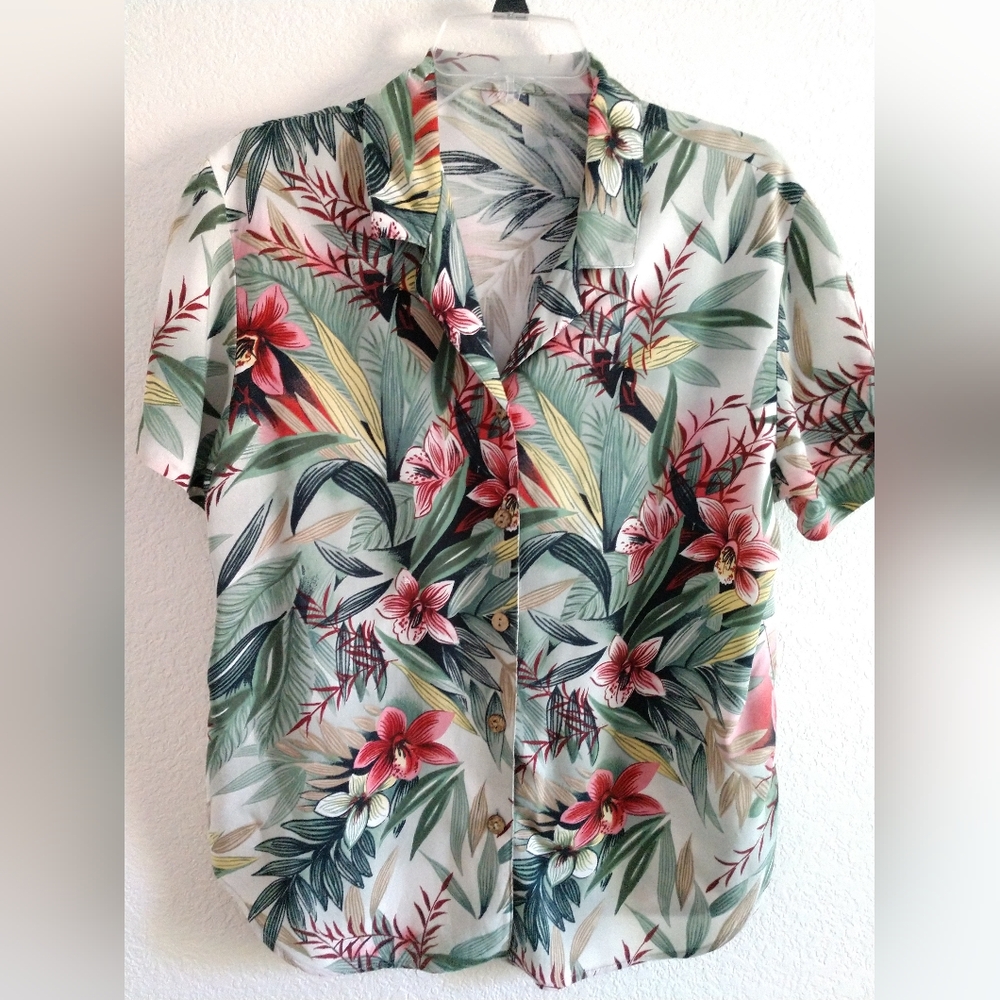Cute Women's Hawaiian Camp Shirt Green Pink Floral Size Medium, Chest 38"